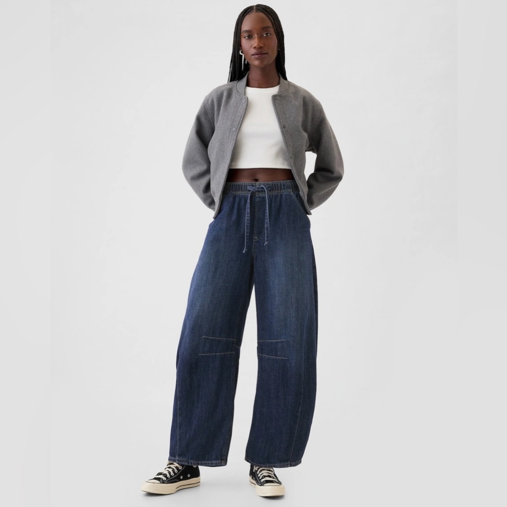 GAP Wide Leg Flare Jeans in Dark Blue